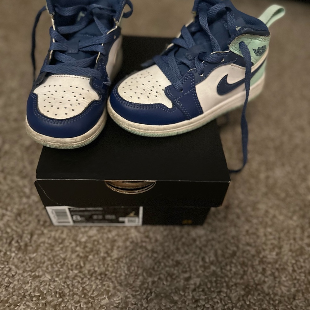 Nike toddler size 8 brand new work once